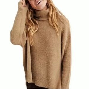 Aerie Oversized Buttercream Turtleneck Sweater